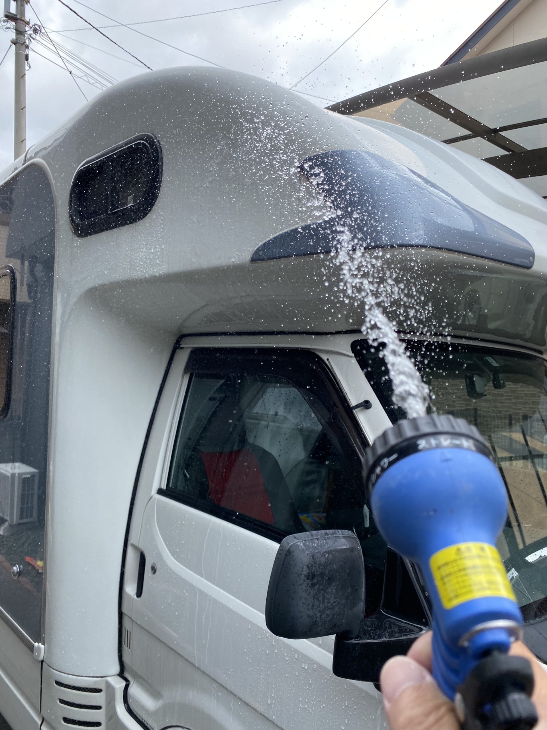 やっとカンビン洗車です