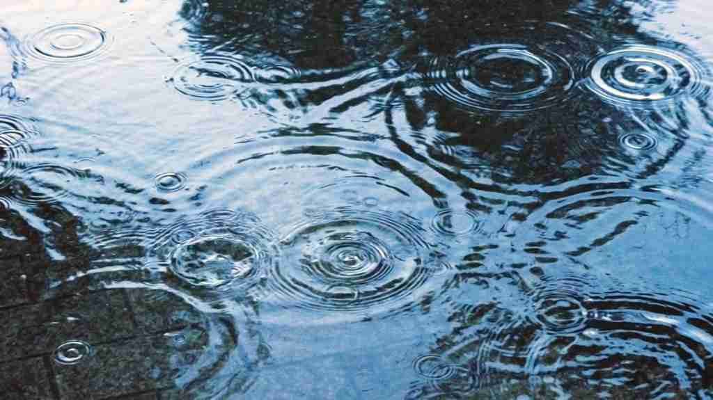 雨の日のジョン・レノン♬
