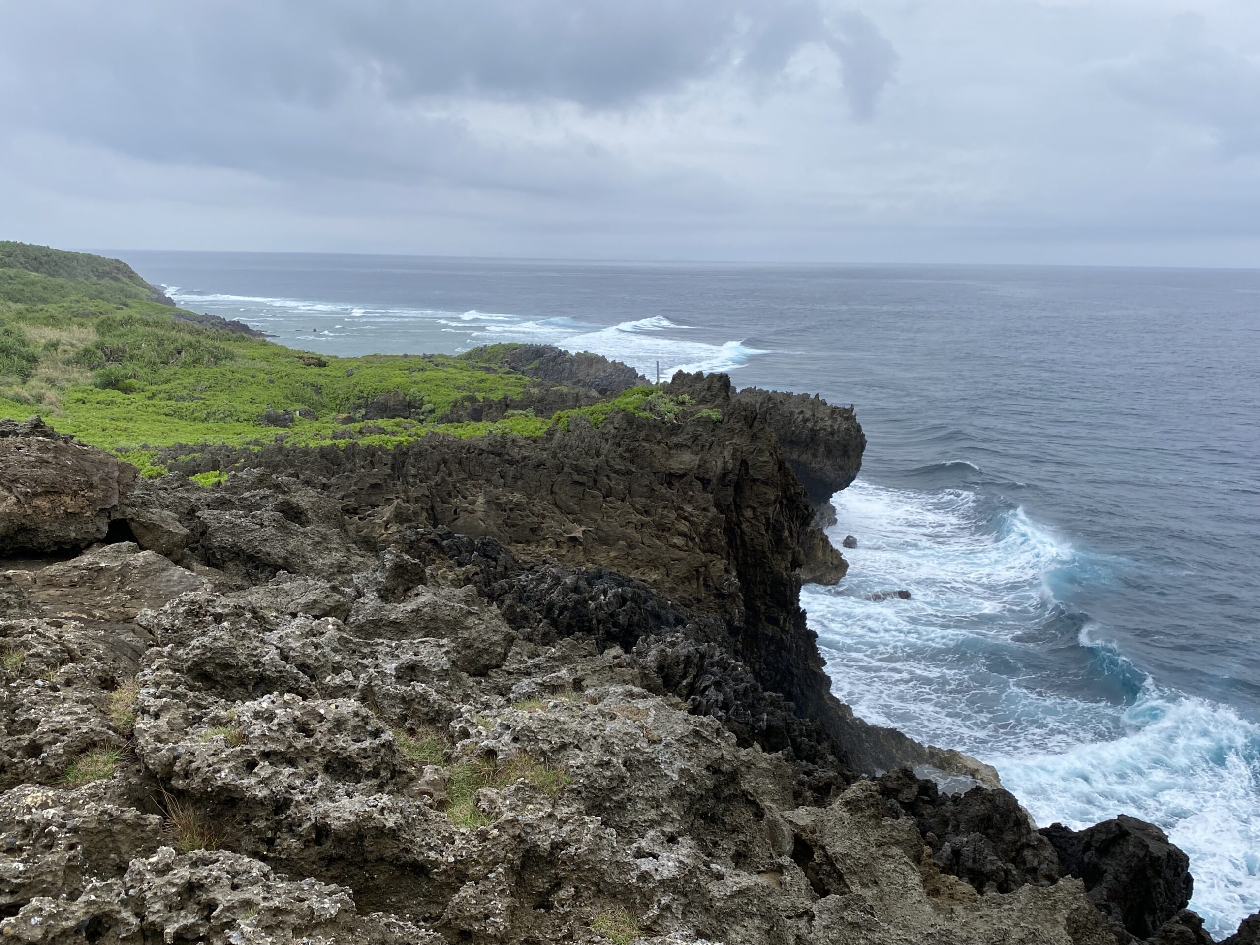 沖縄本島最北端、辺戸岬を目指します